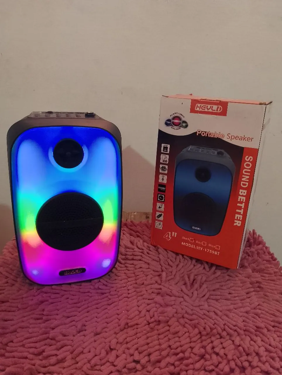 Caixa de Som Portátil com Flash Light e Cores Vibrantes