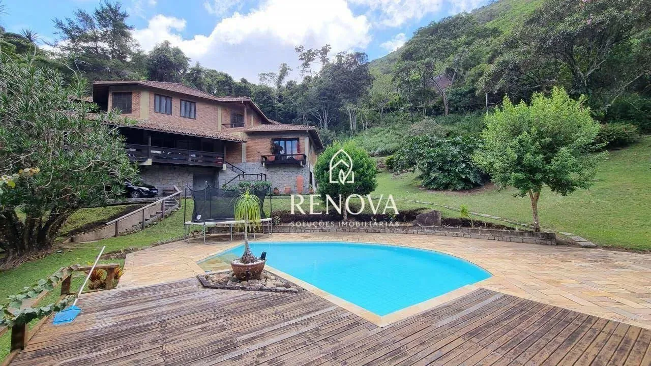 Casa com 6 quartos à venda, 247 m² por R$ 2.250.000 - Albuquerque - Teresópolis/RJ