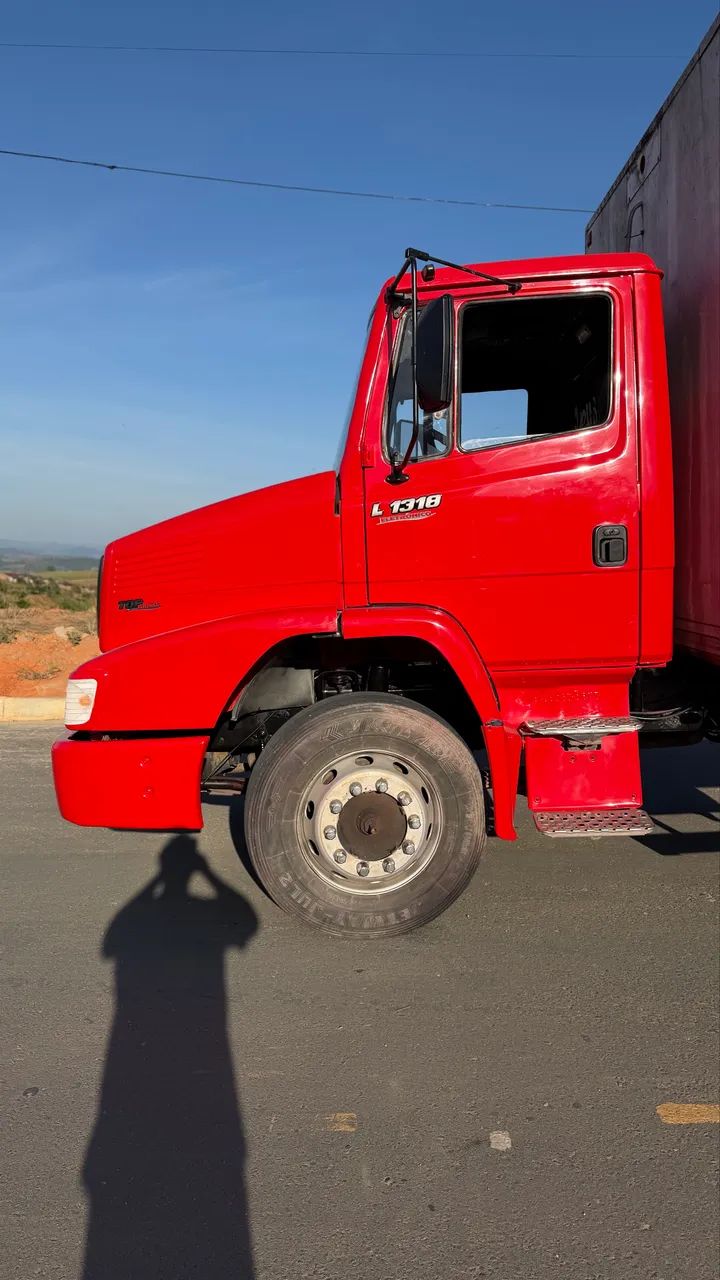  CAMINHÃO MERCEDES-BENZ 1318 BAÚ 2008 - Foto 7