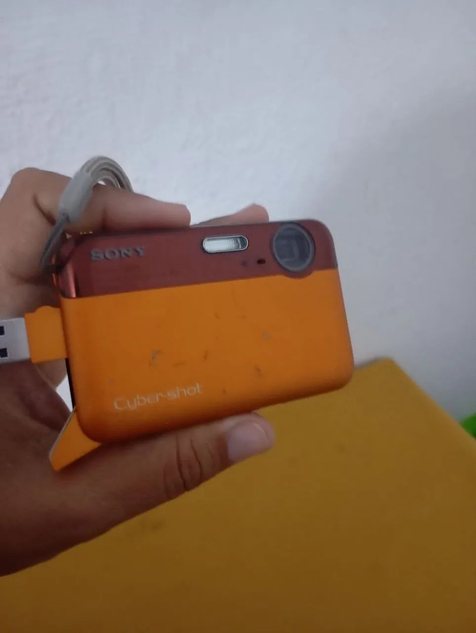 Sony cyber-shot DSC-J10