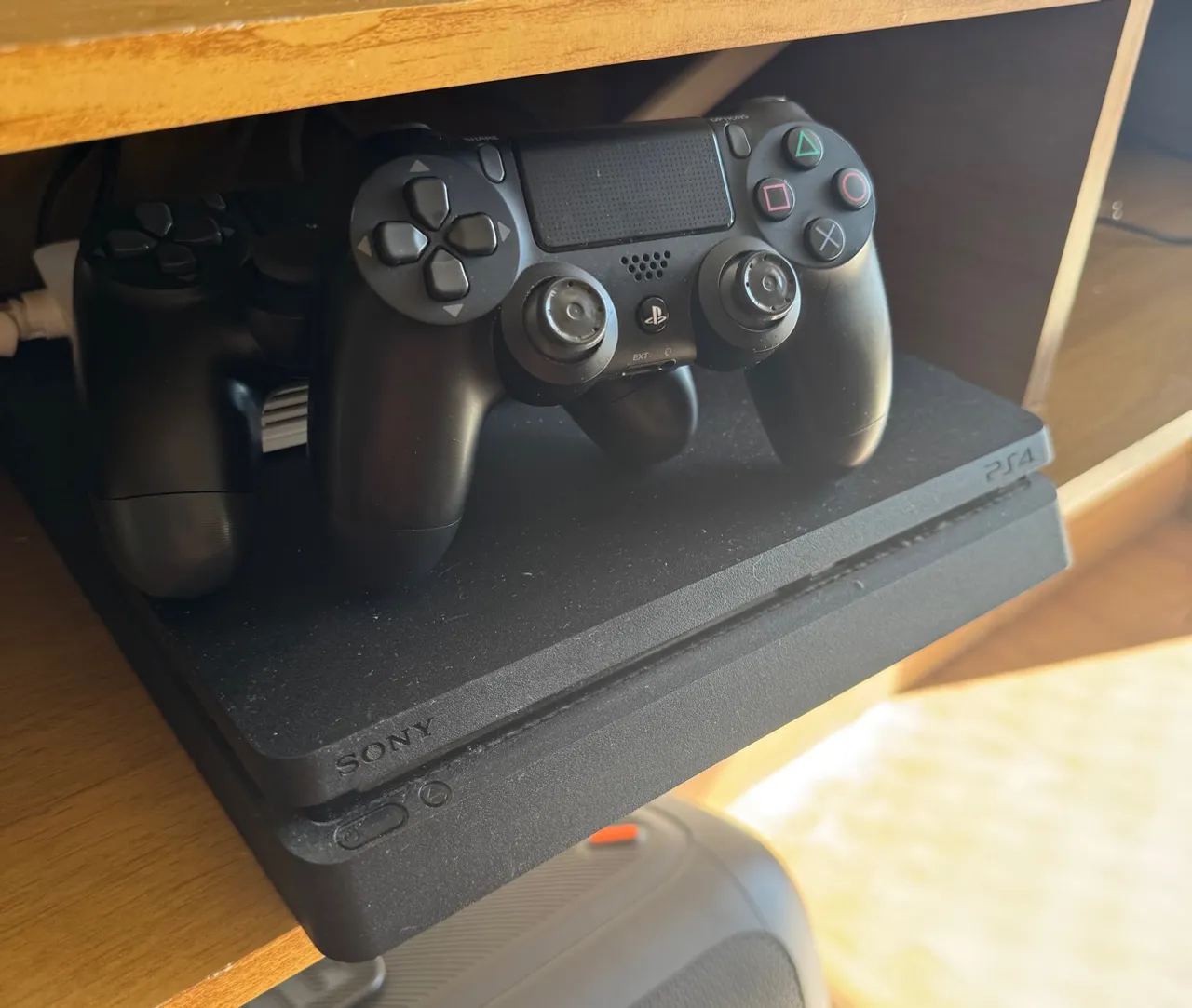 PS4 SLIM HD 1TB