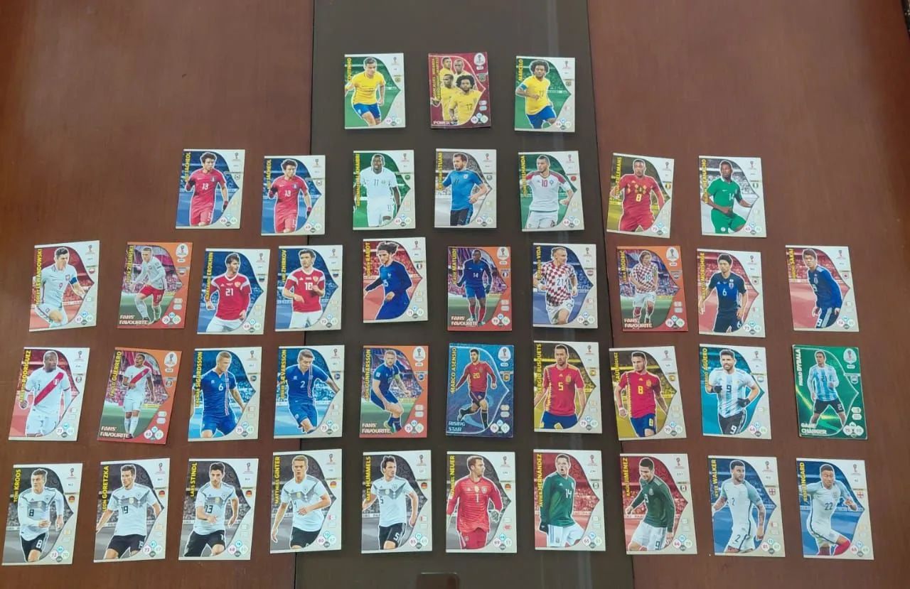 40 cards Panini - Copa do Mundo 2018