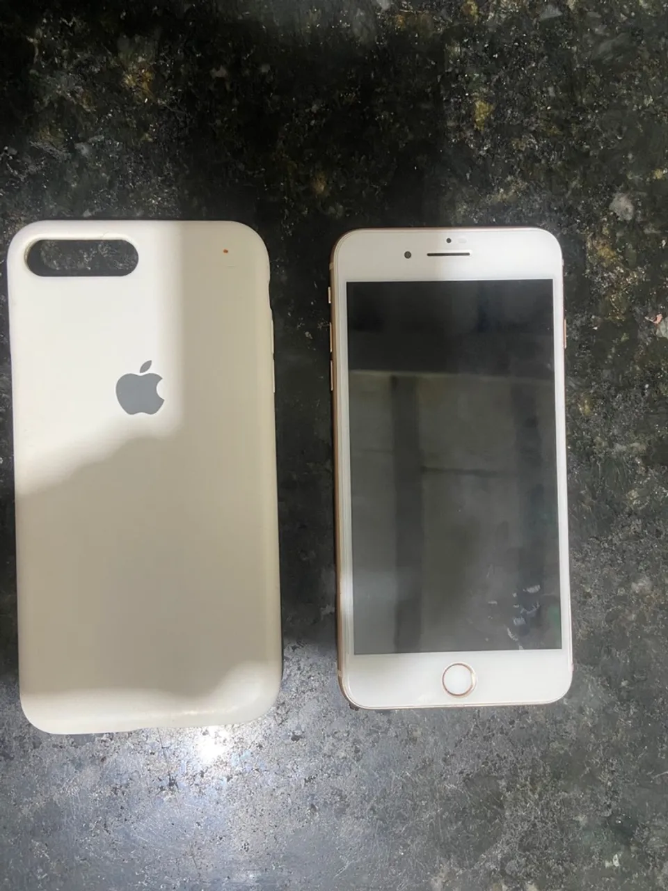 V/T iPhone 8 Plus em estado de novo