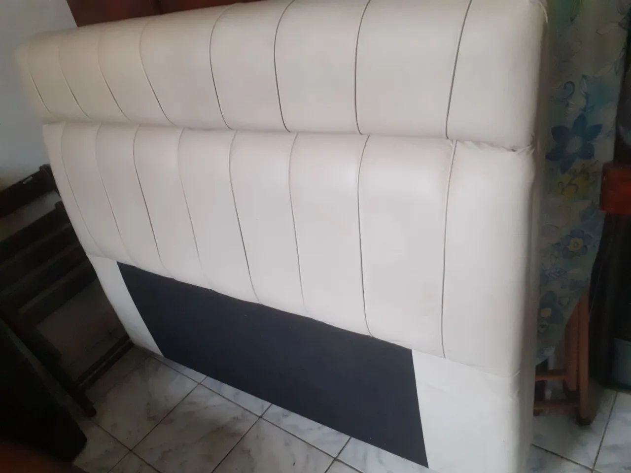 Cabeceira de cama estofada