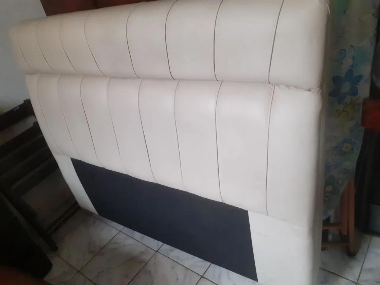 Cabeceira de cama estofada