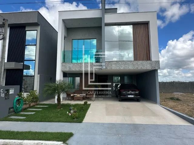 Ótima casa com 4 quartos (03 suítes e 02 com closet) e energia solar - Cond. Alpha Jardins