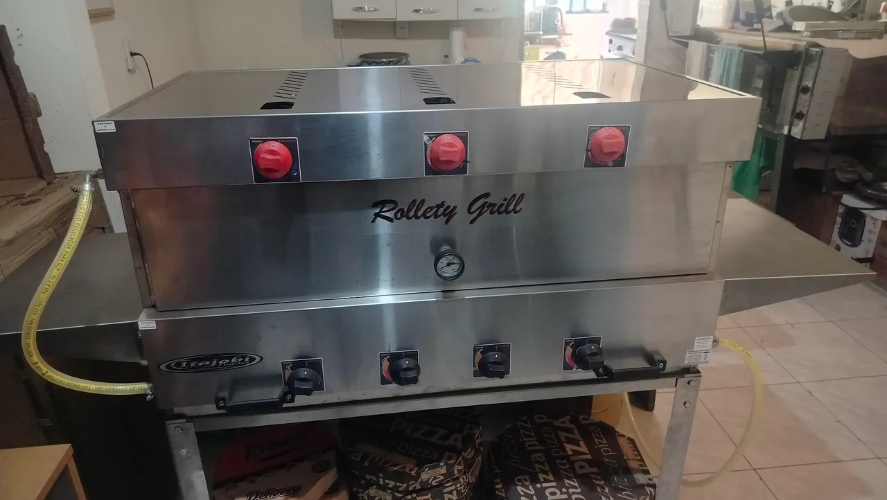 Forno para Pizzas Rollety Grill a Gás - Equipamento para Comércio
