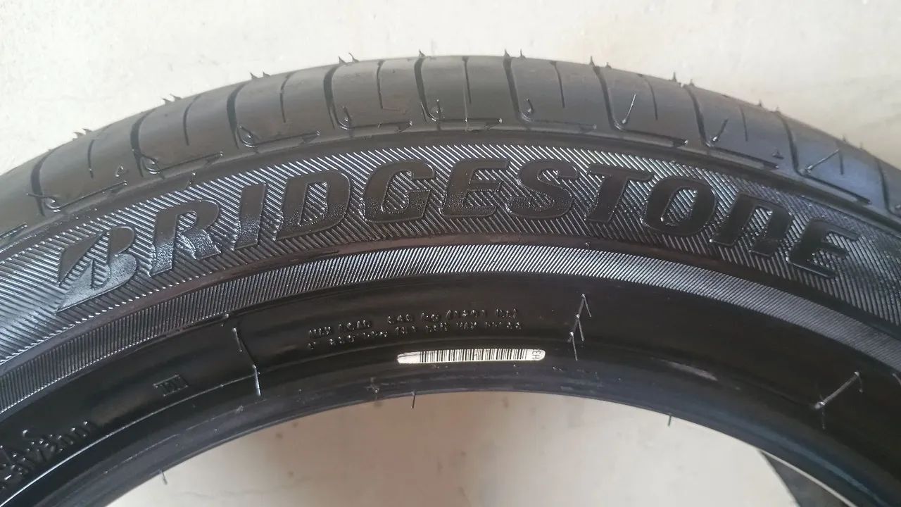 Pneu Bridgestone 195/55/16 peneu