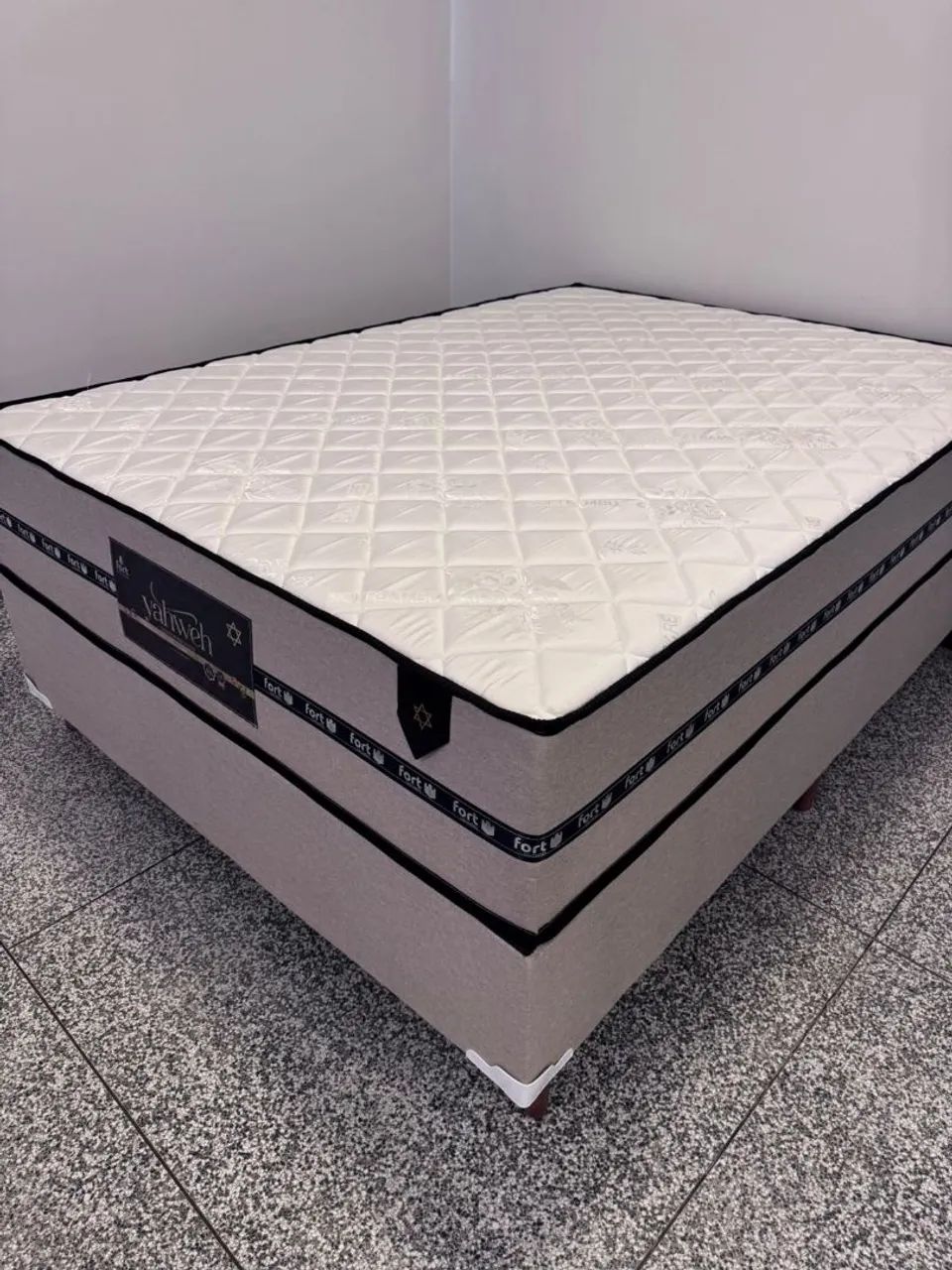 Cama Box Casal Com Colchão de Molas 26cm, Novo