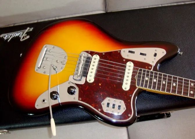 Fender 65 Jaguar American vintageシリーズ Fender USA American Vintage '65 Jaguar 3CS 税込販売価格 ￥254,700