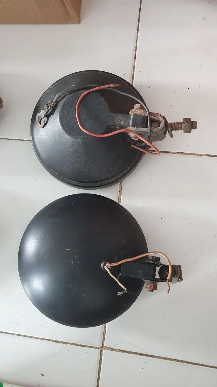 Faróis auxiliares antigos - Foto 2