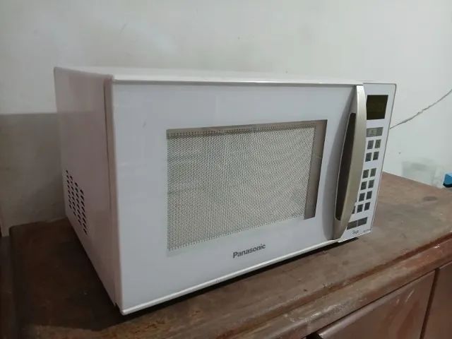 Microondas panasonic 31 litros - Foto 2