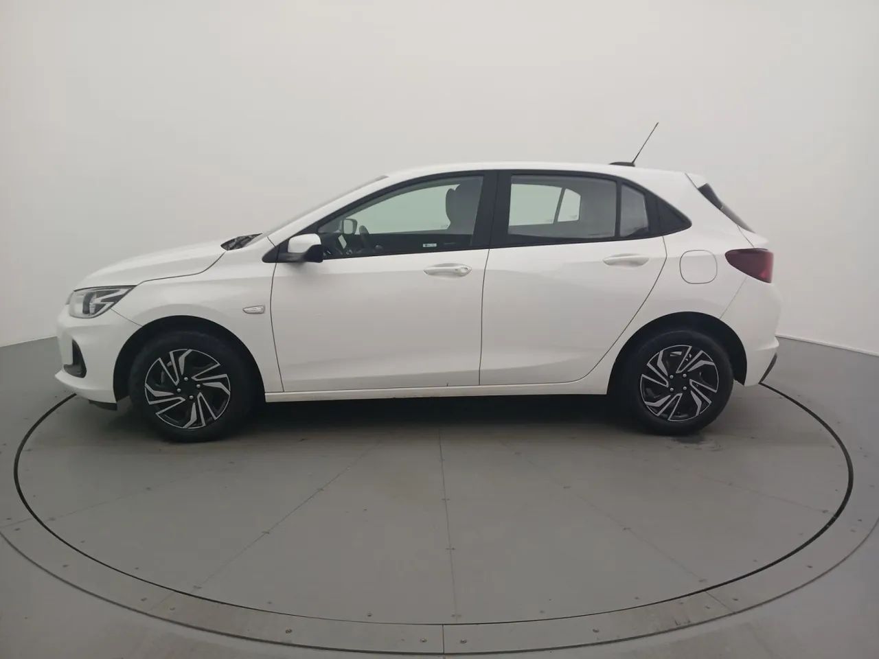 Chevrolet Onix Hatch LT 1.0 12V TB Flex Mec. 4P, foto 2 de 18