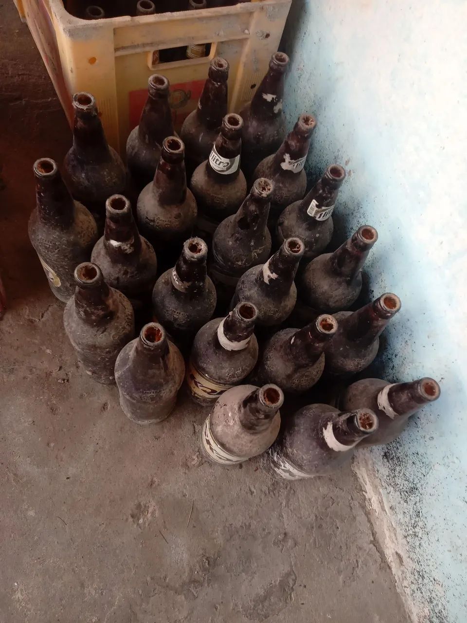 Vendo Caixa de garrafas de vidro para comércio.  - Foto 3