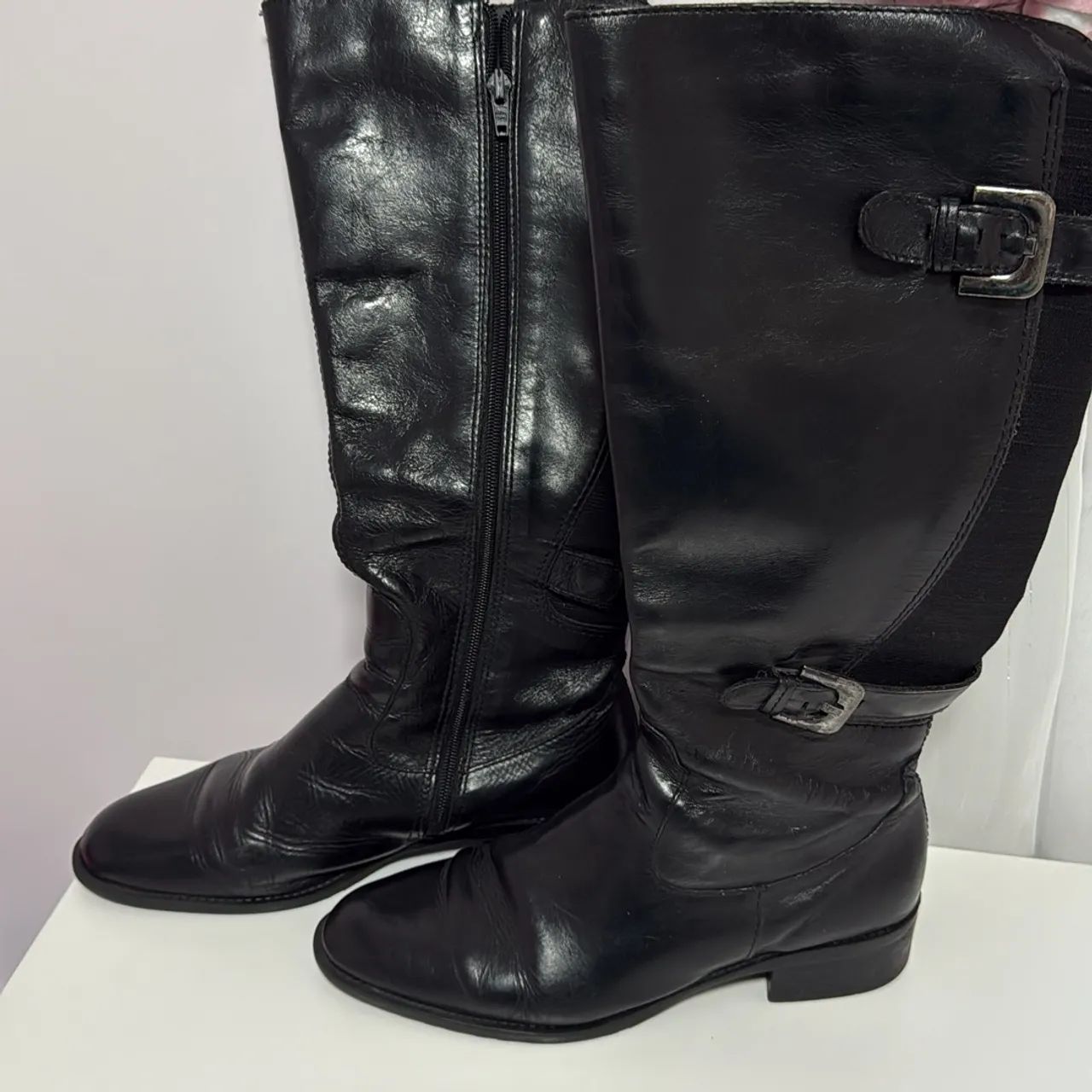 Botas de couro preta em ótimo estado