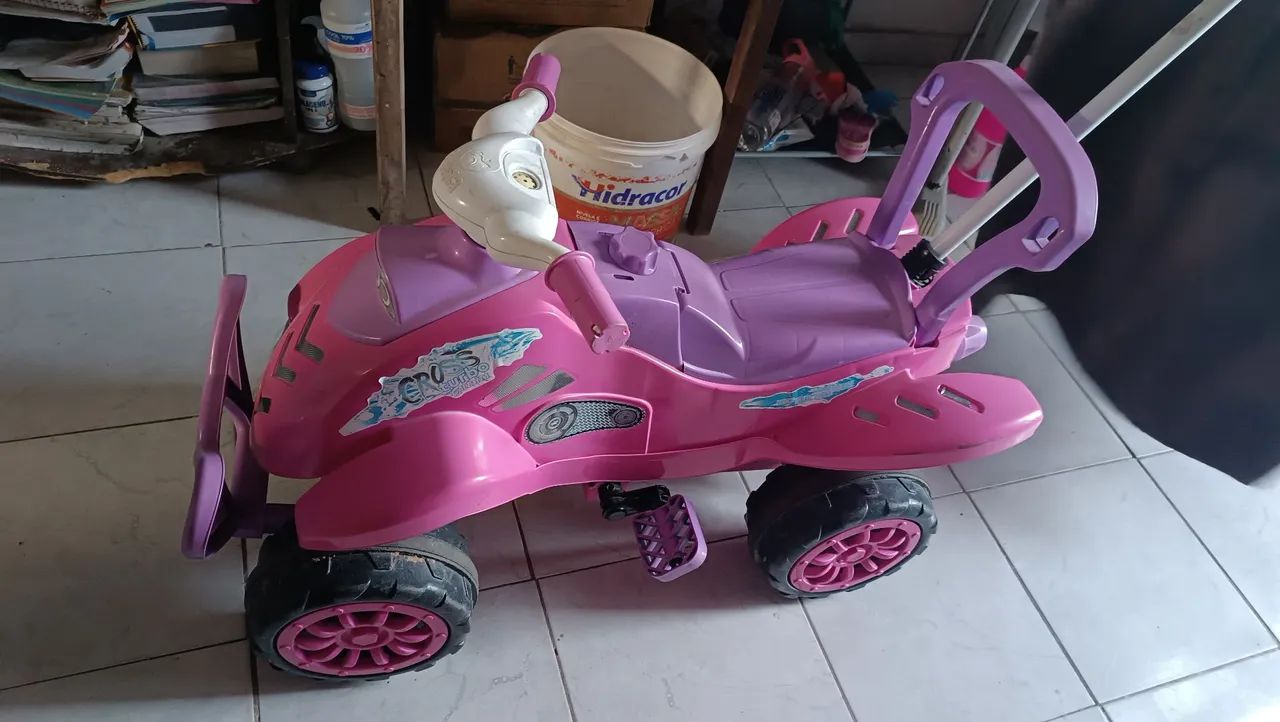 Mini Quadriciclo Infantil Rosa com Empurrador - Foto 2