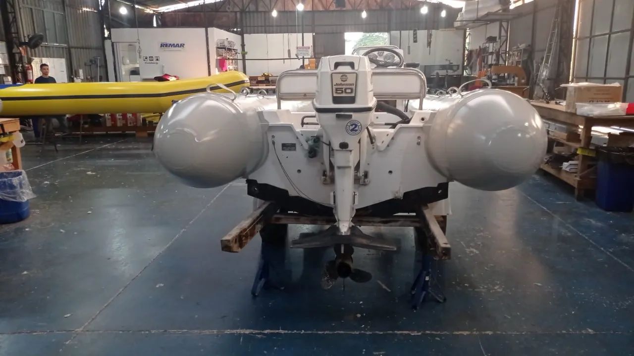 Motor de Popa Johnson 50 HP Revisado - Hélice e Velas Novas! - Foto 3