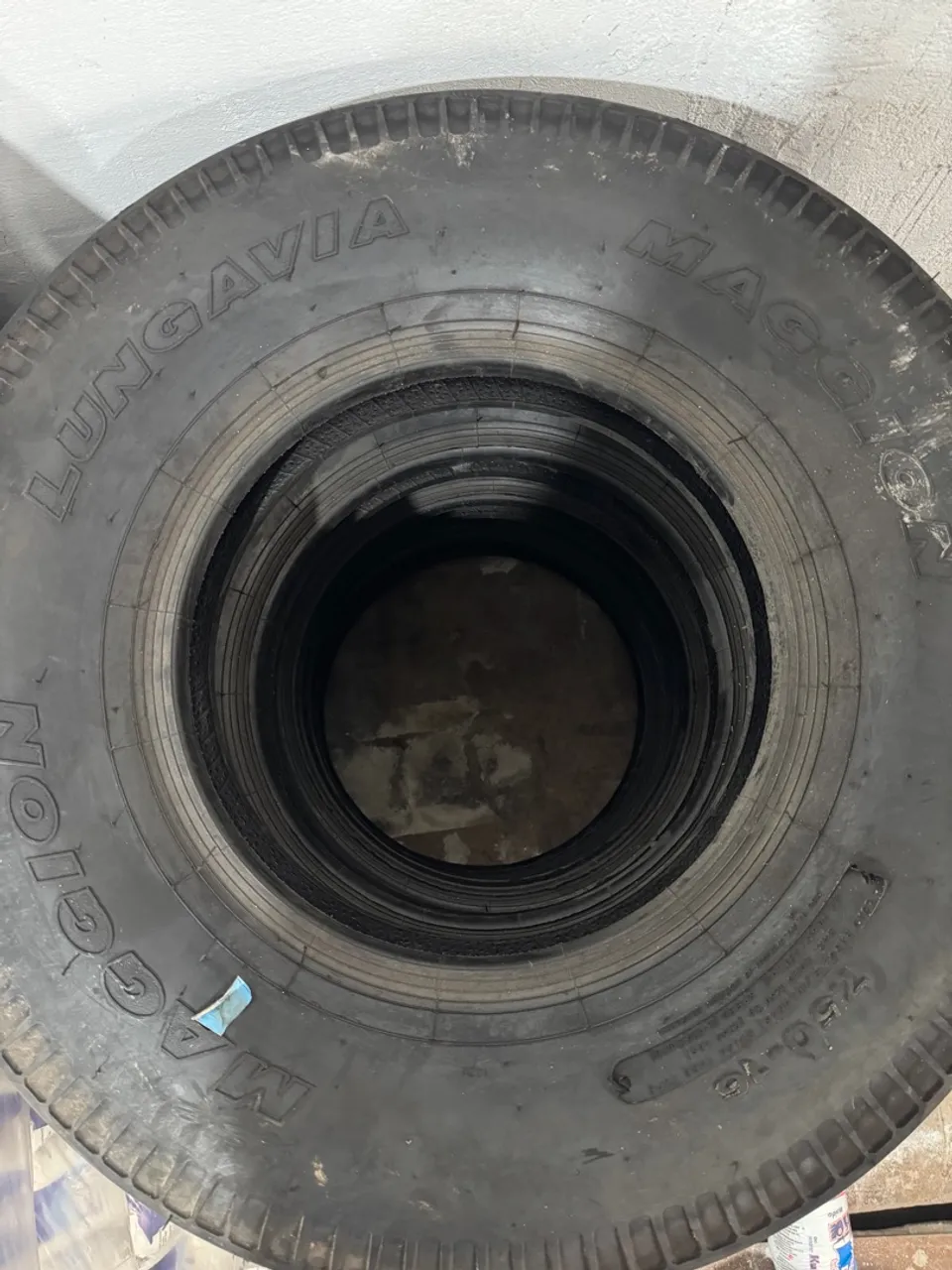 Pneus para Caminhão MAGGIO LUNGAVIA 7.50-16