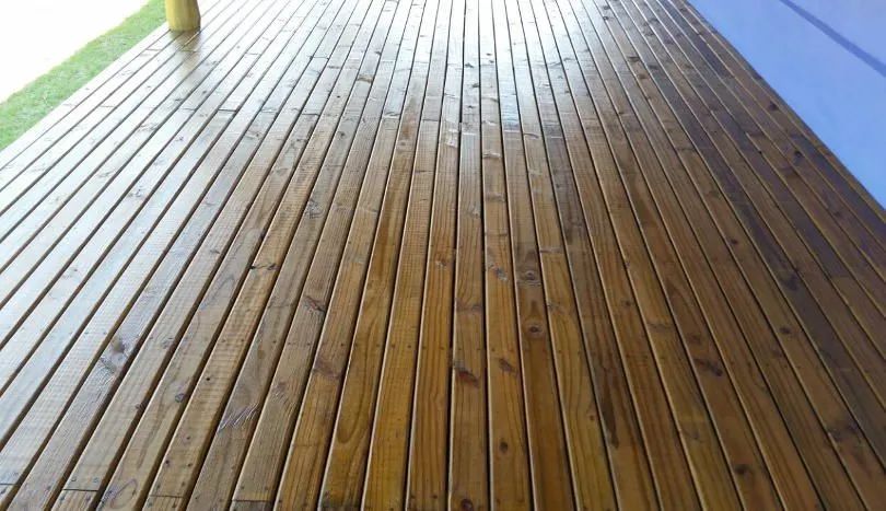 Deck em geral e painéis em madeiras - Foto 3