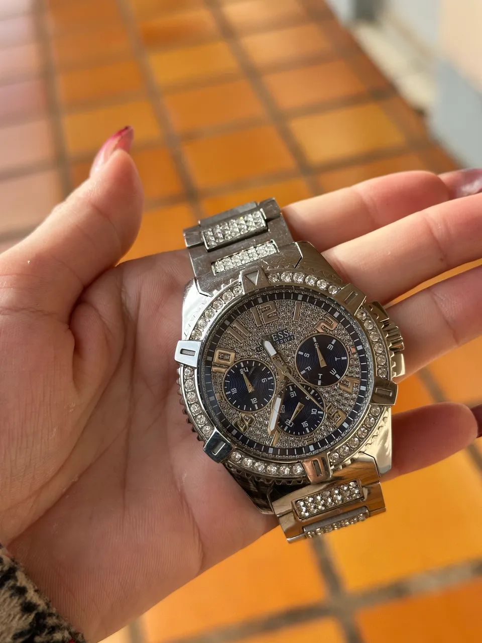 relógio Guess Frontier prateado  - Foto 2