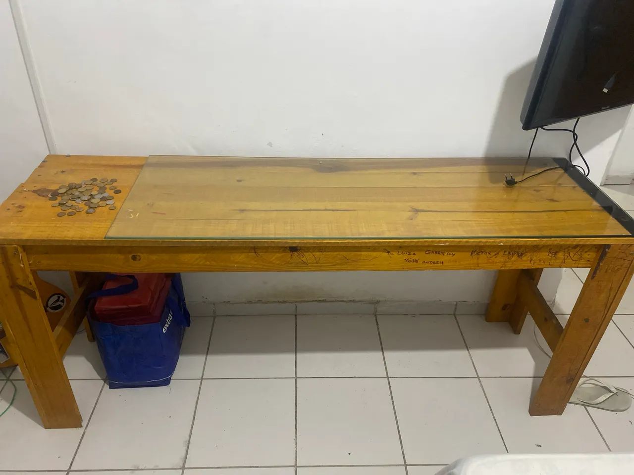 MESA DE PALLET COM VIDRO