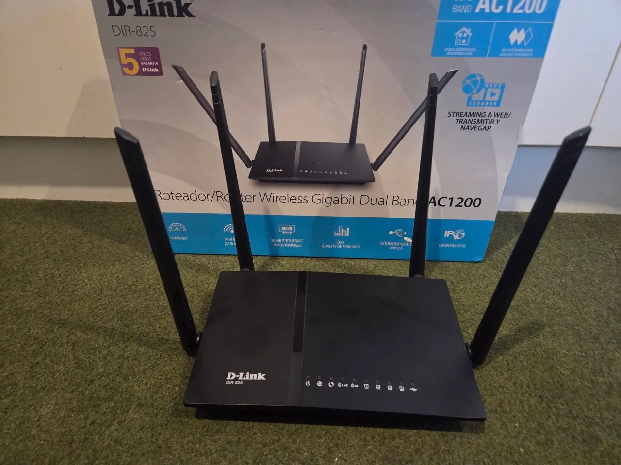 Roteador D-Link AC1200 DIR-825 Gigabit