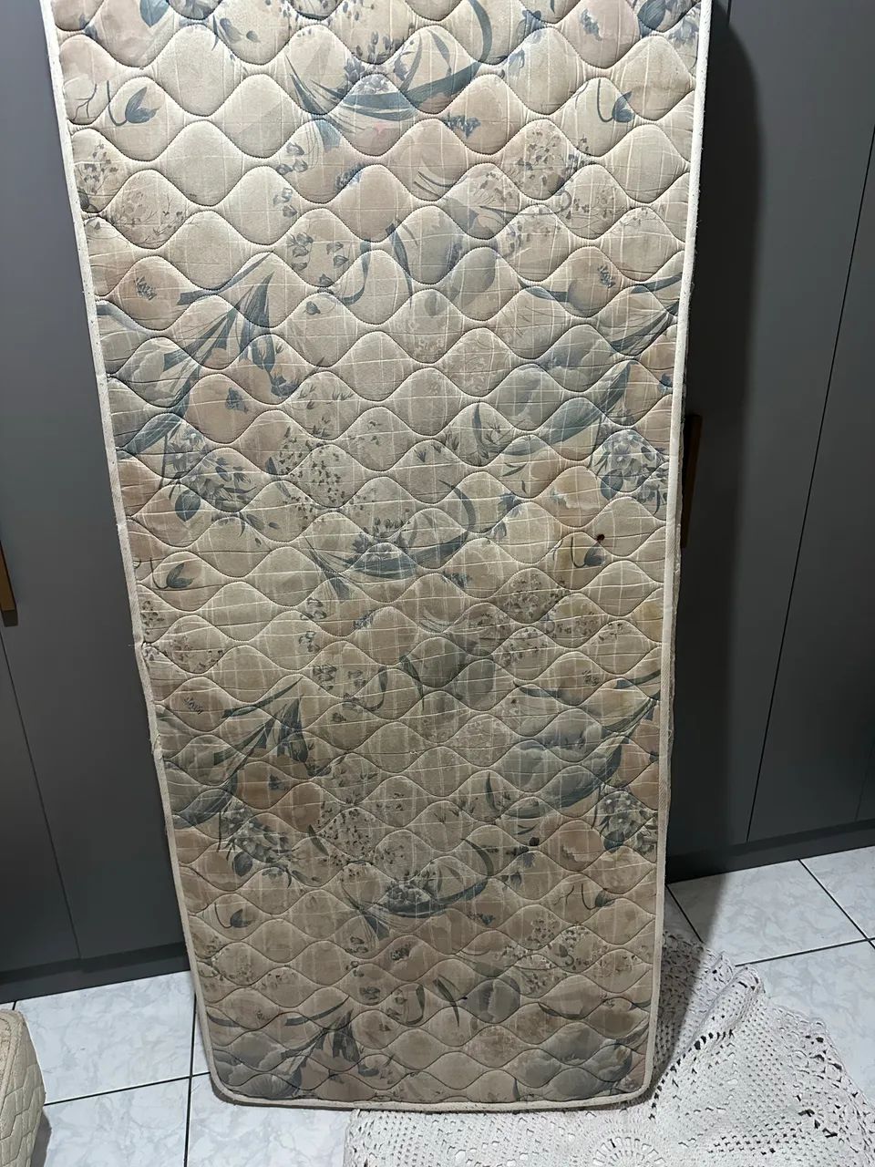 Box + colchão de solteiro