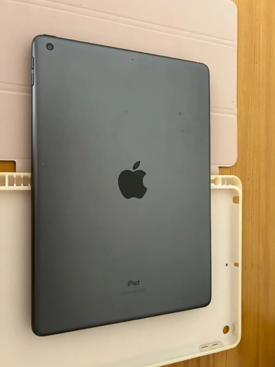 iPad 7ª Geração Apple 32GB Wi-Fi - Cinza - Foto 2
