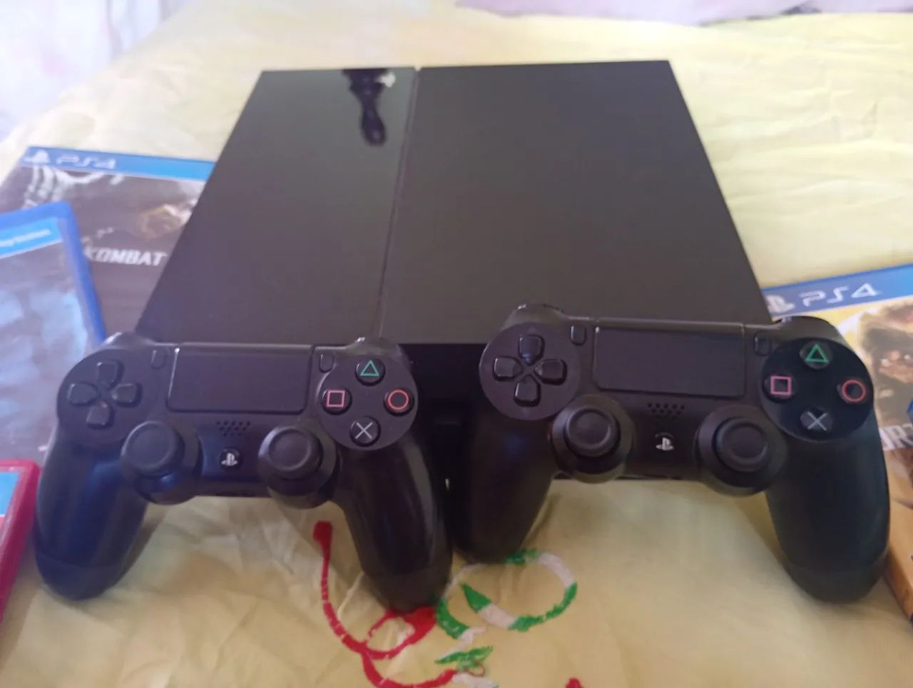 VENDO PS4 COMPLETÃO- ZERO DEFEITOS - Foto 3