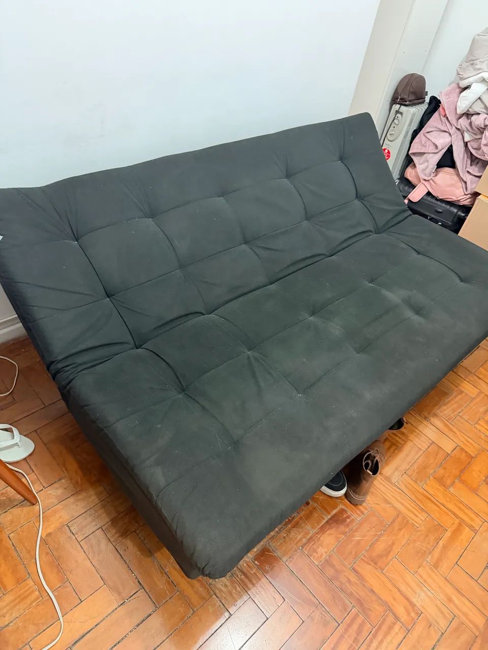 Sofá cama 3 lugares preto suede  - Foto 3