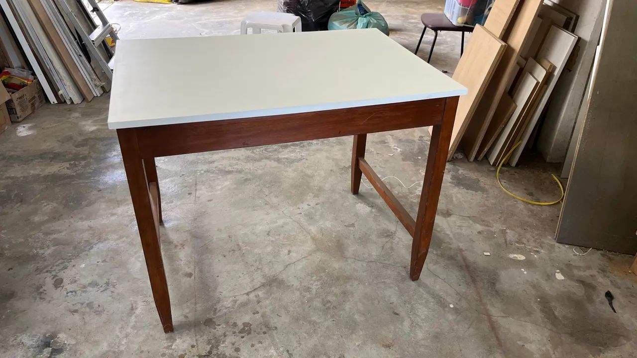 Mesa madeira maciça tampo fórmica. - Foto 4