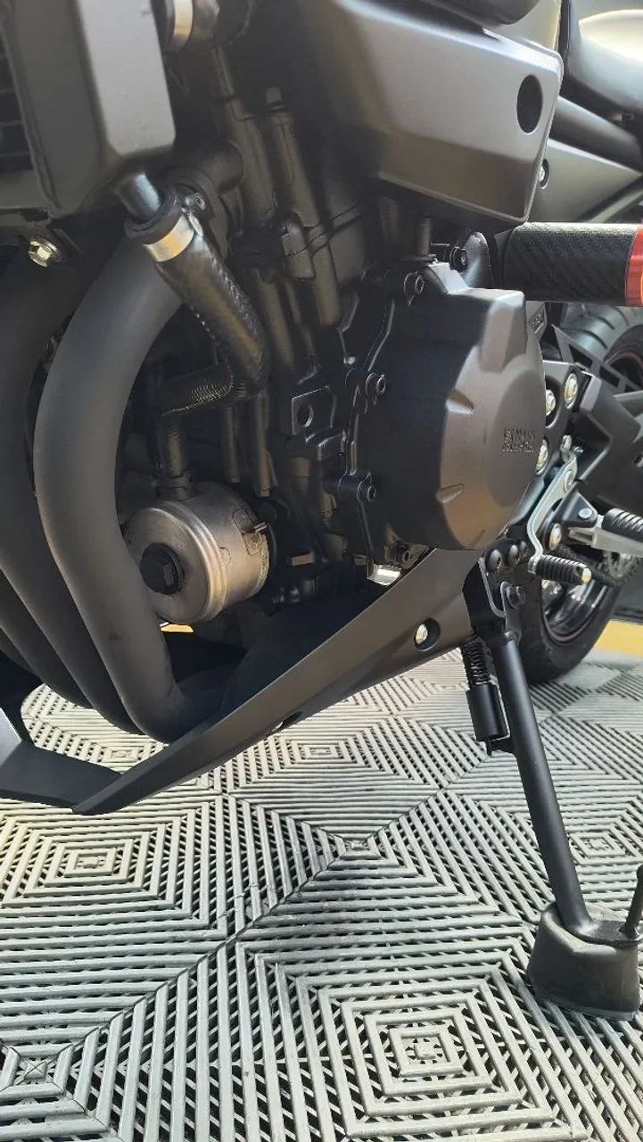 Yamaha XJ6 N  - Foto 2