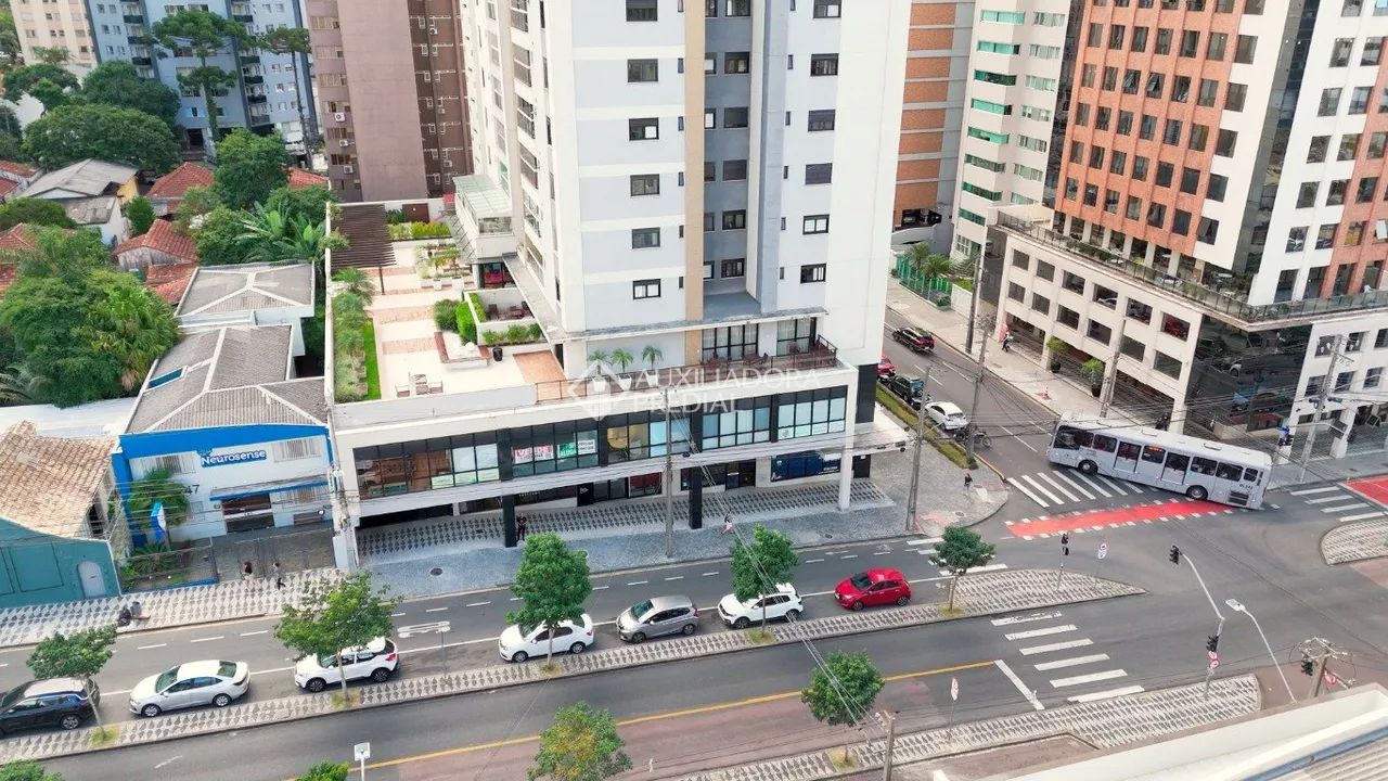 Sala Comercial de 85m² com 2 Vagas à Venda no Edifício Selfie Cabral - Foto 2
