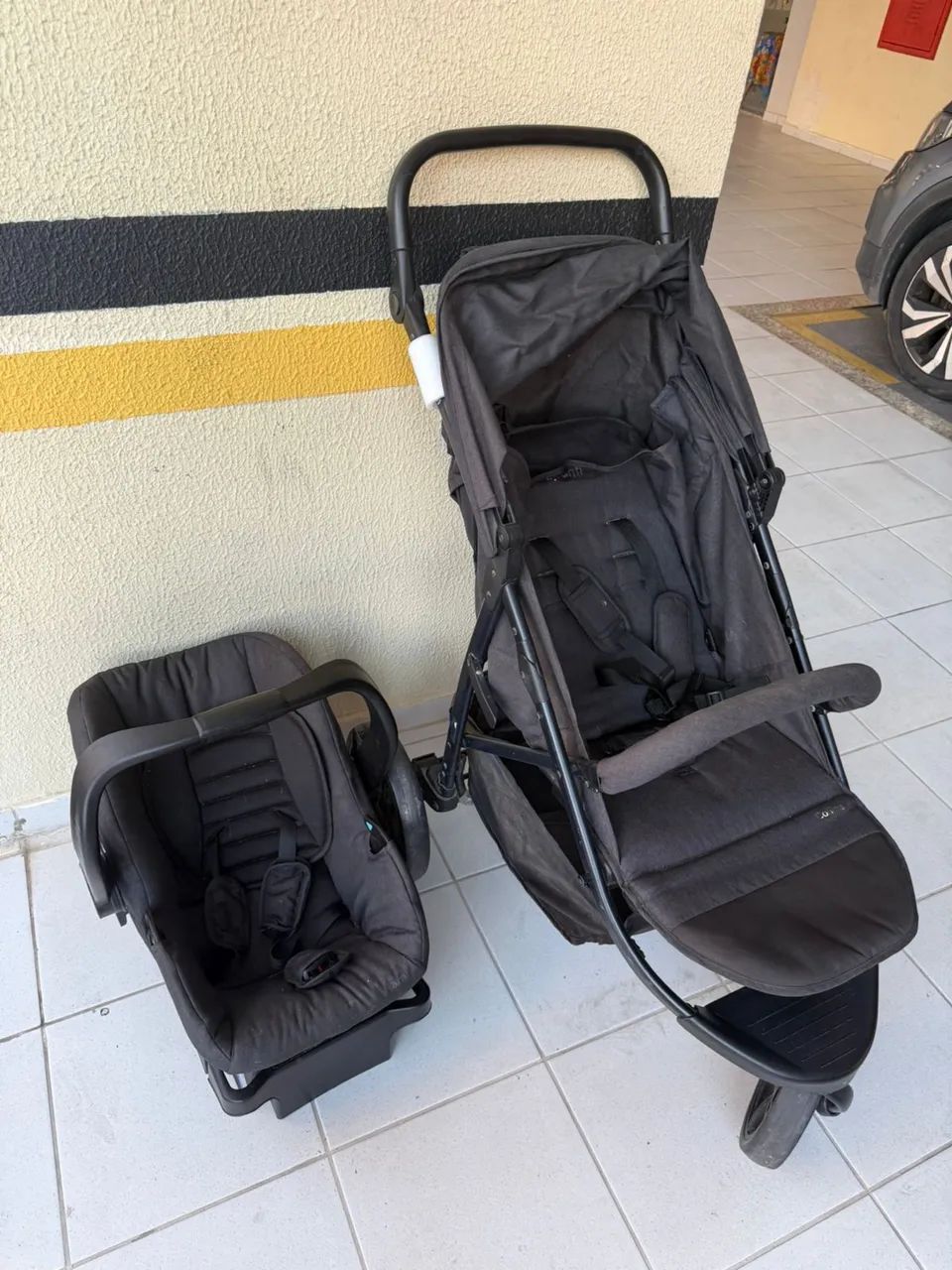 Carrinho e bebê conforto em ótimo estado. Completo.  - Foto 2