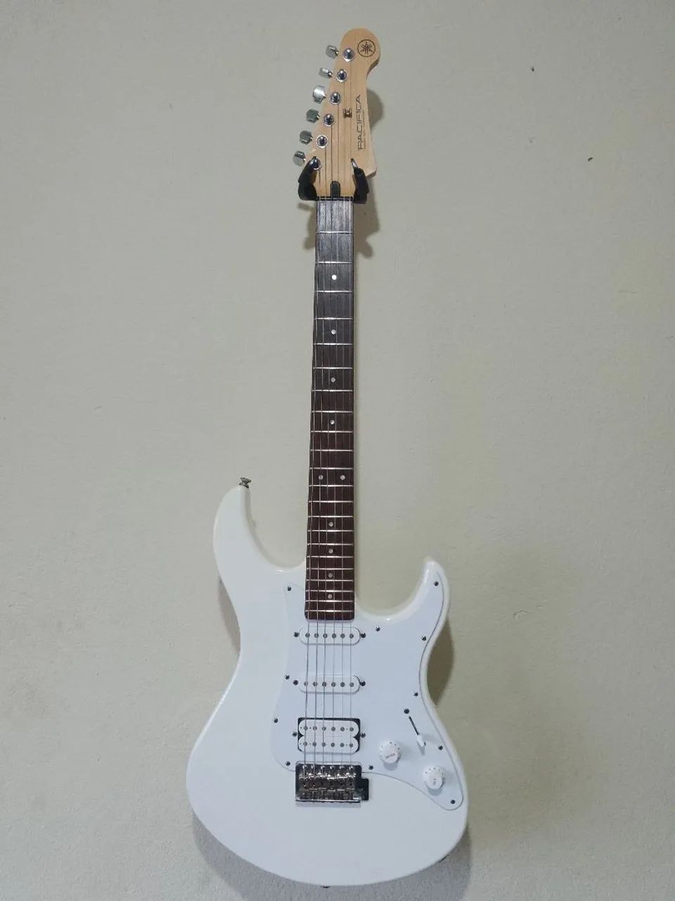 Guitarra Yamaha Pacífica PAC012