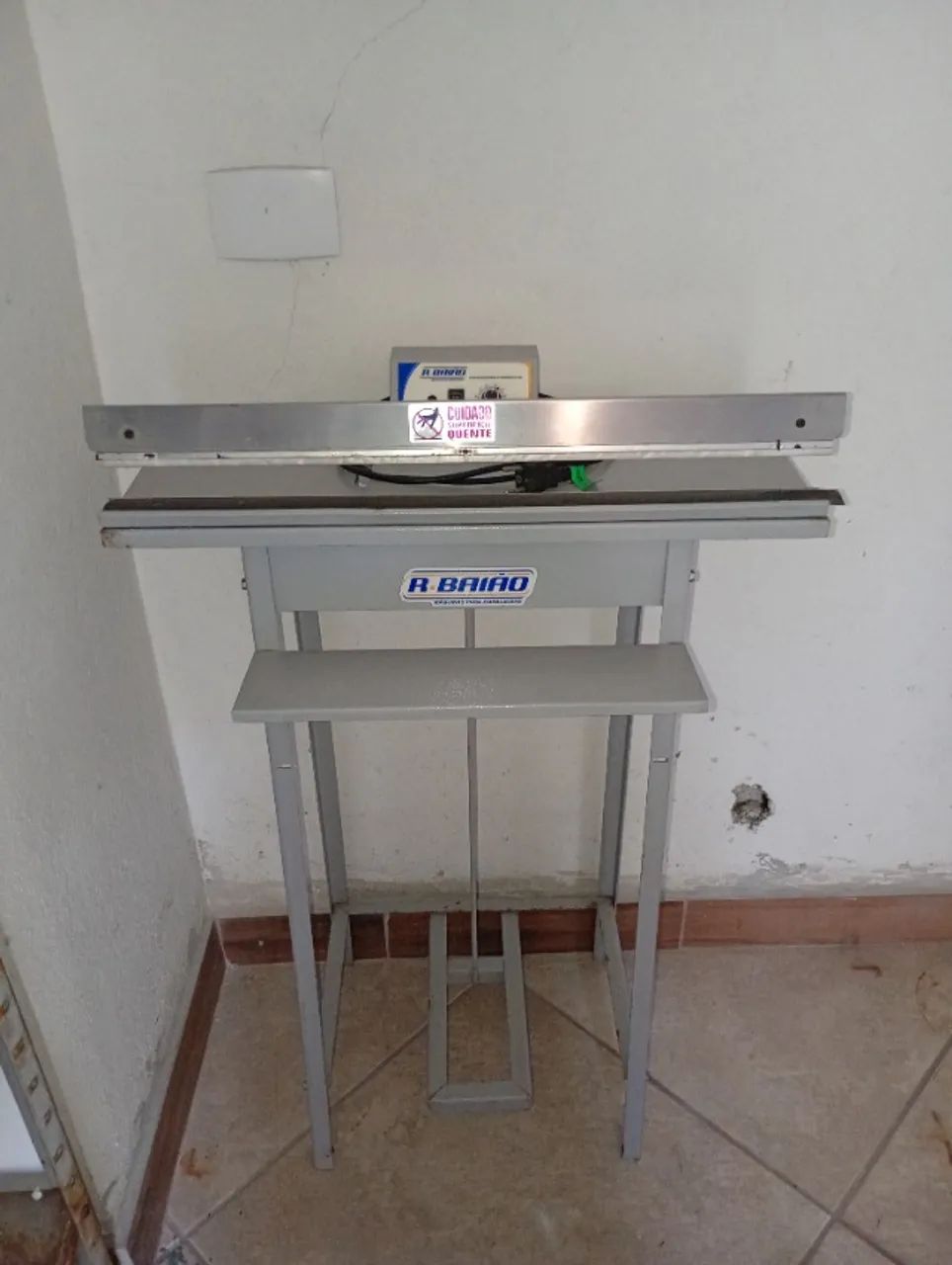 Seladora baião 60cm pedal