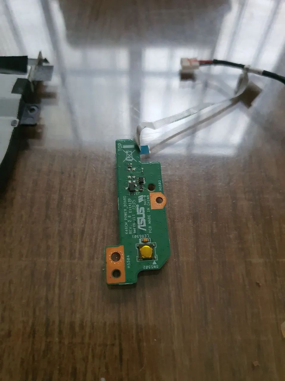 Cooler, botão do power e conector da fonte do notebook Asus S46C - Foto 3
