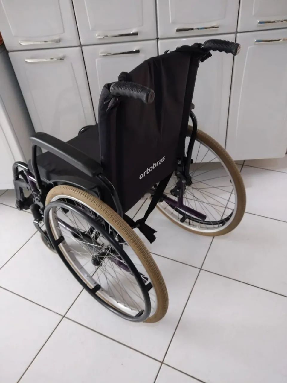 CADEIRA DE RODAS LEVE - Foto 4