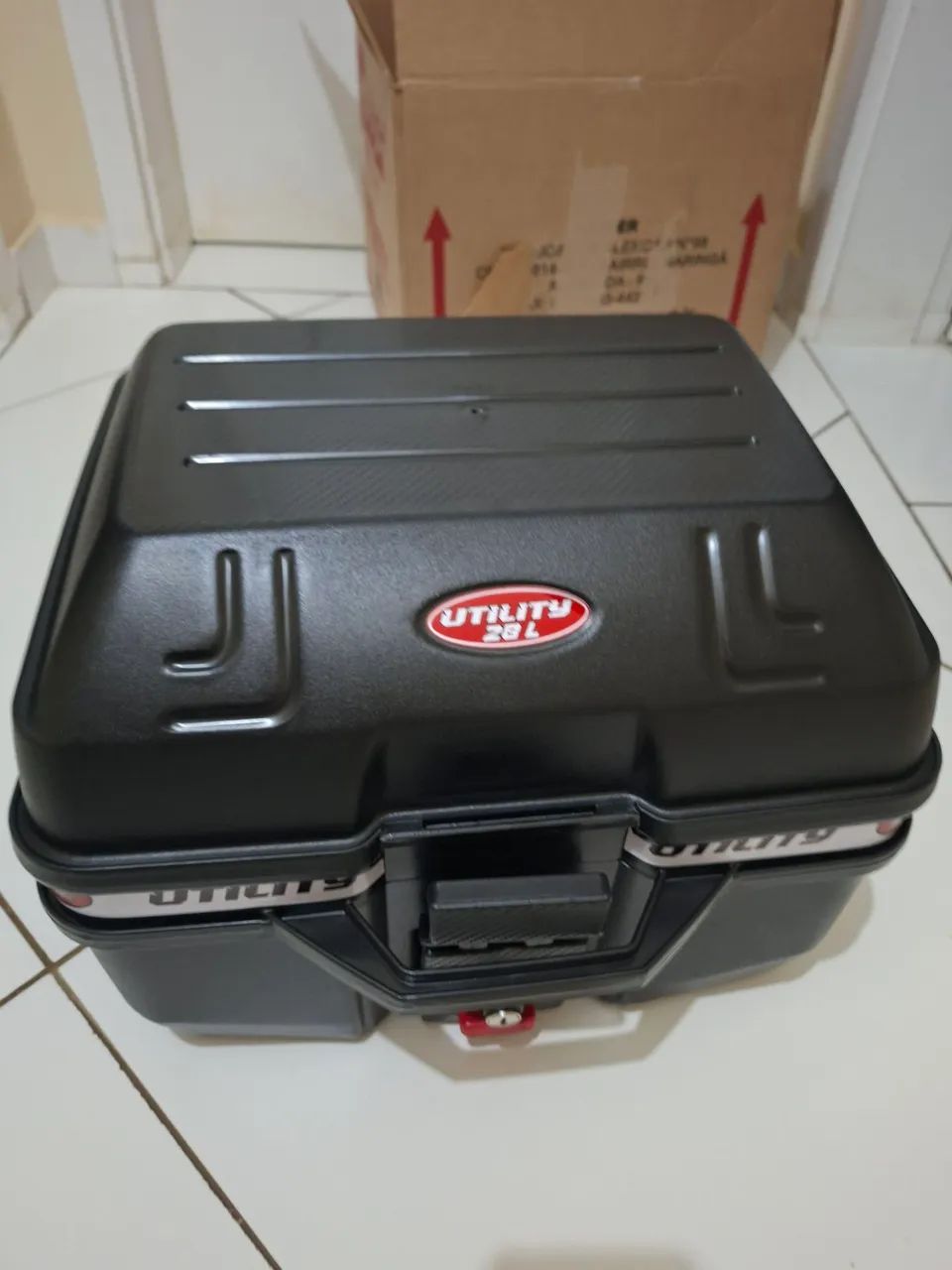 O baú para moto Glider Utility 28L  - Foto 2
