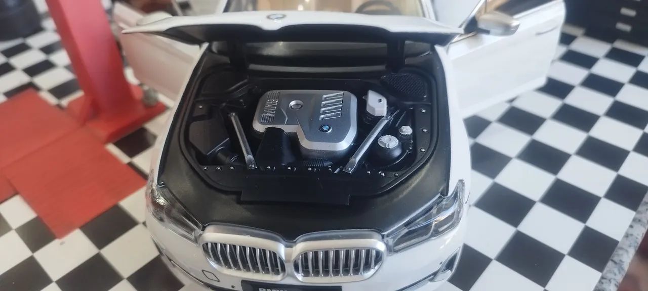 BMW 530LI 1/18 - Foto 5