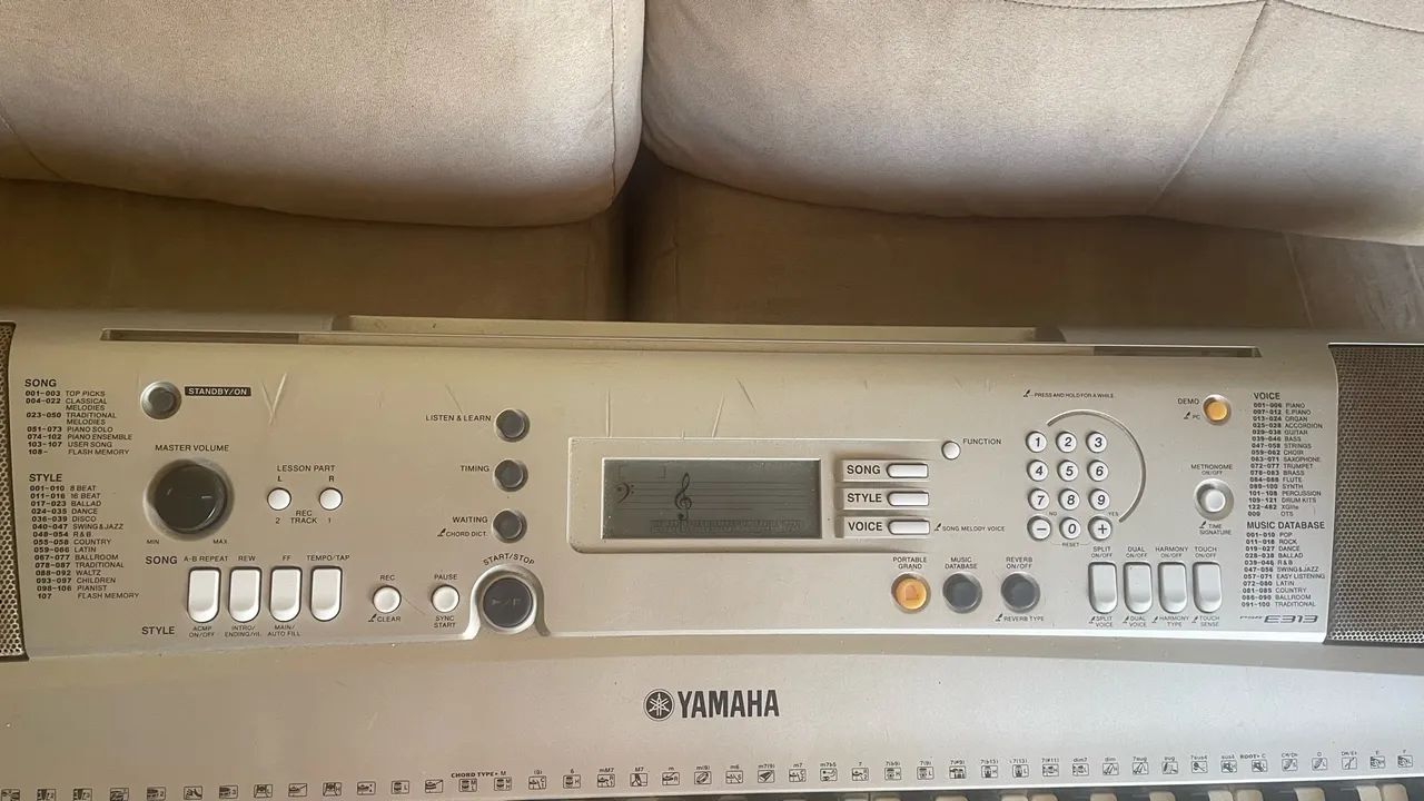 Vendo Teclado Yamaha PSR E313 - Foto 2