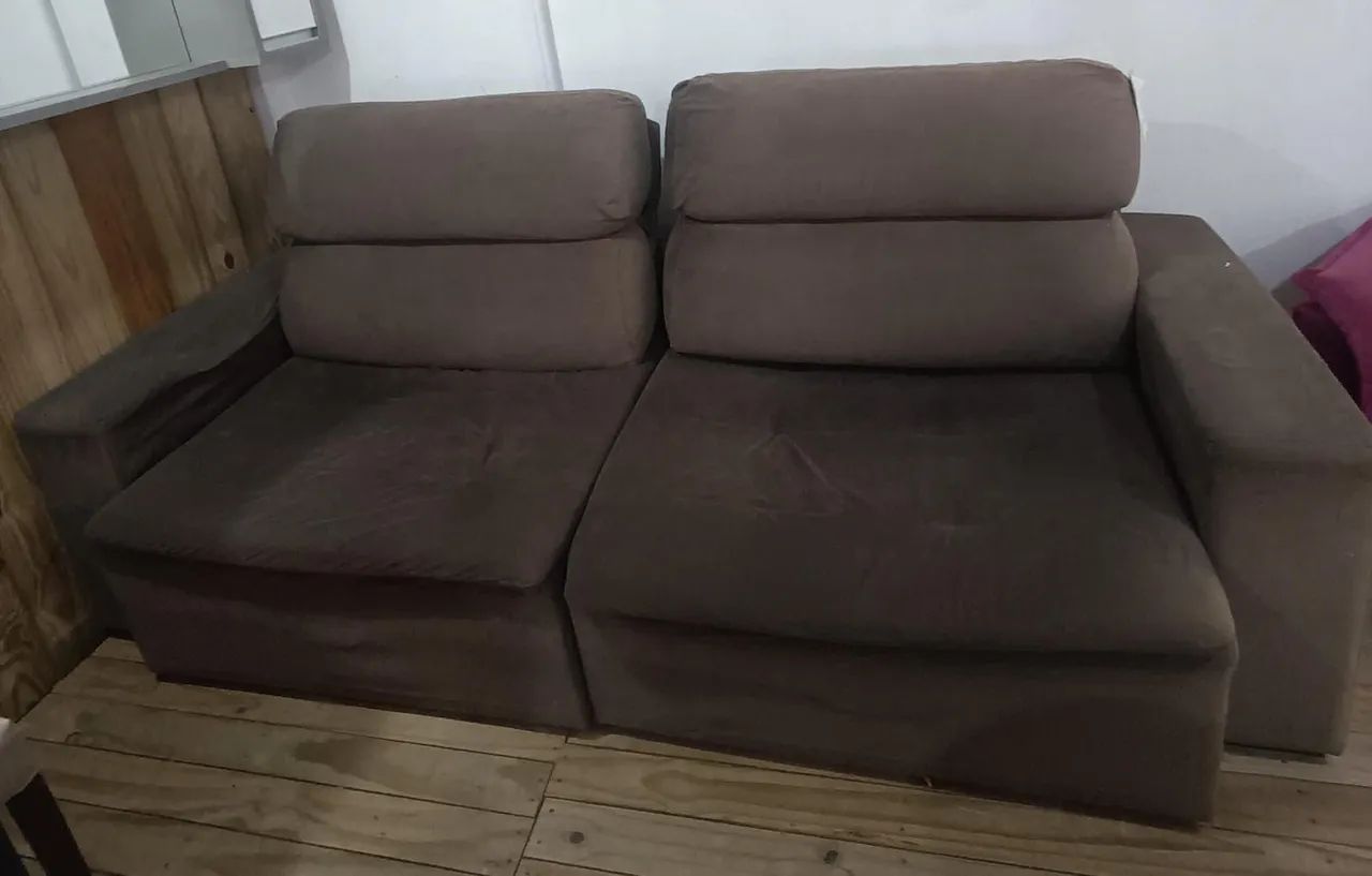 Sofá retrátil e reclinável 