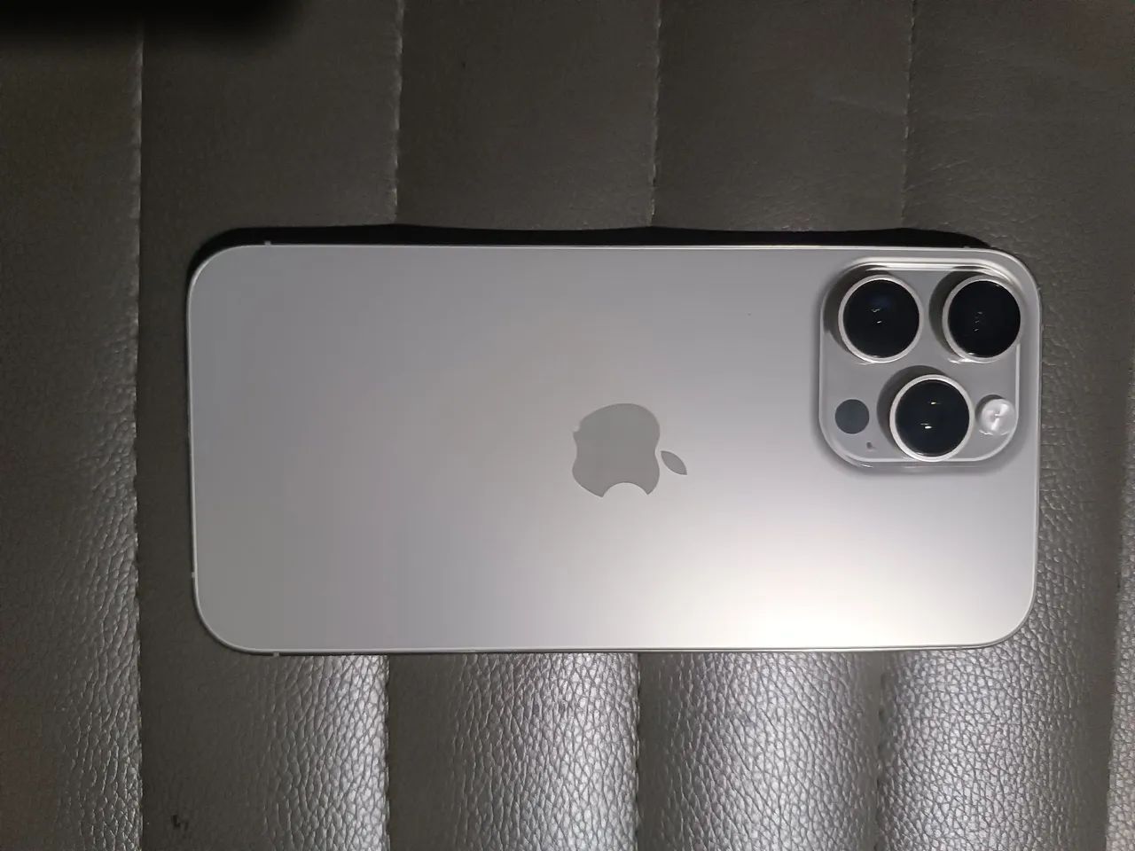 Carcaça original iPhone 15 pro max