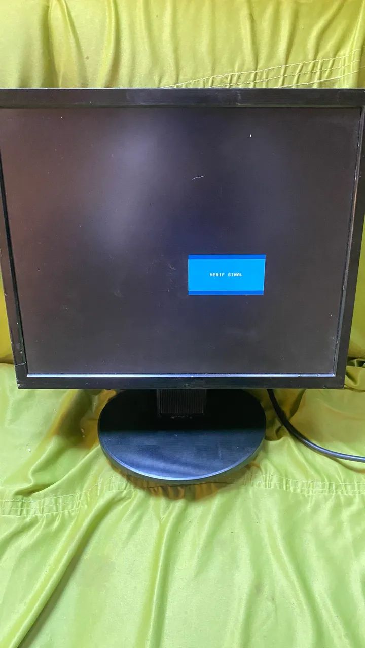 Paga o valor escrito e leva os dois monitores  - Foto 4