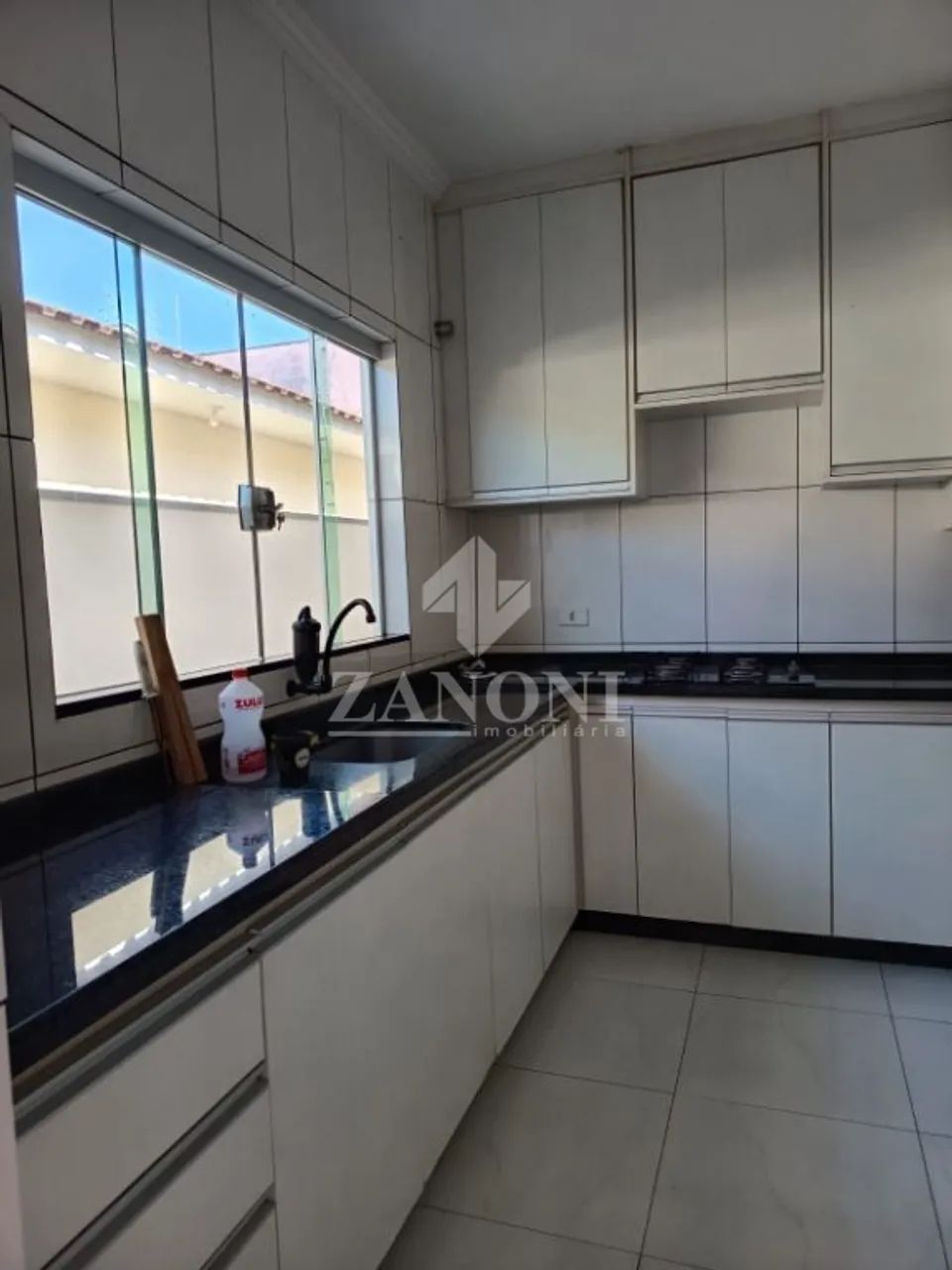 Casa geminada com suite e 2 quartos com cozinha planejada - Foto 5