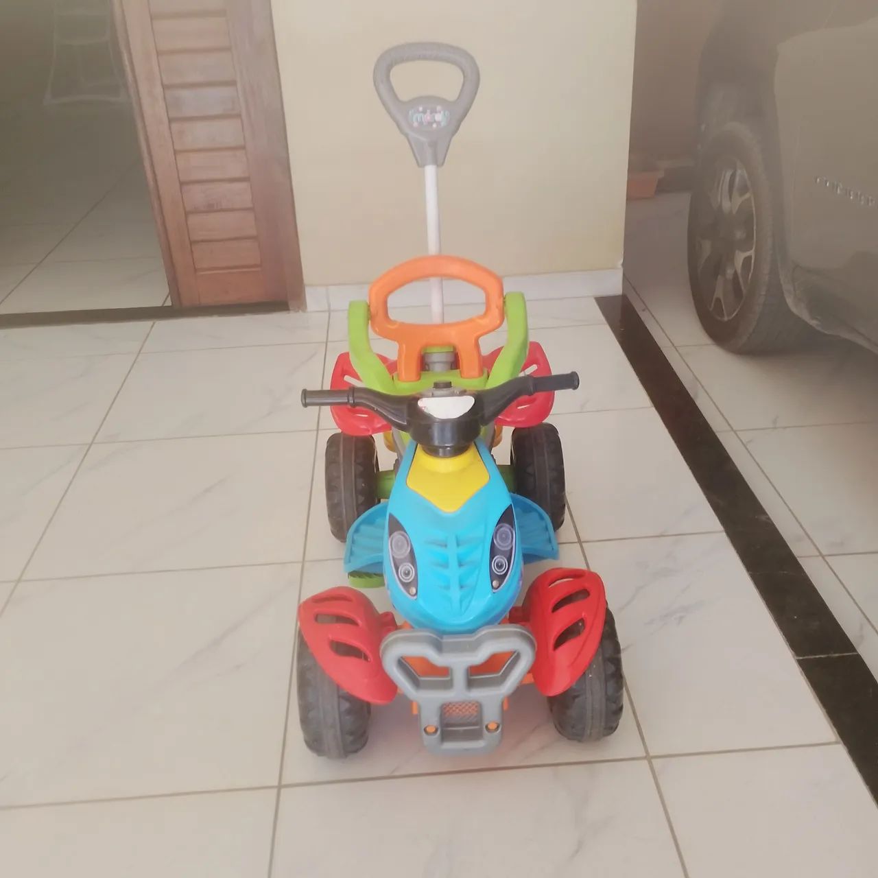 Cadeira e motinha para bebê 