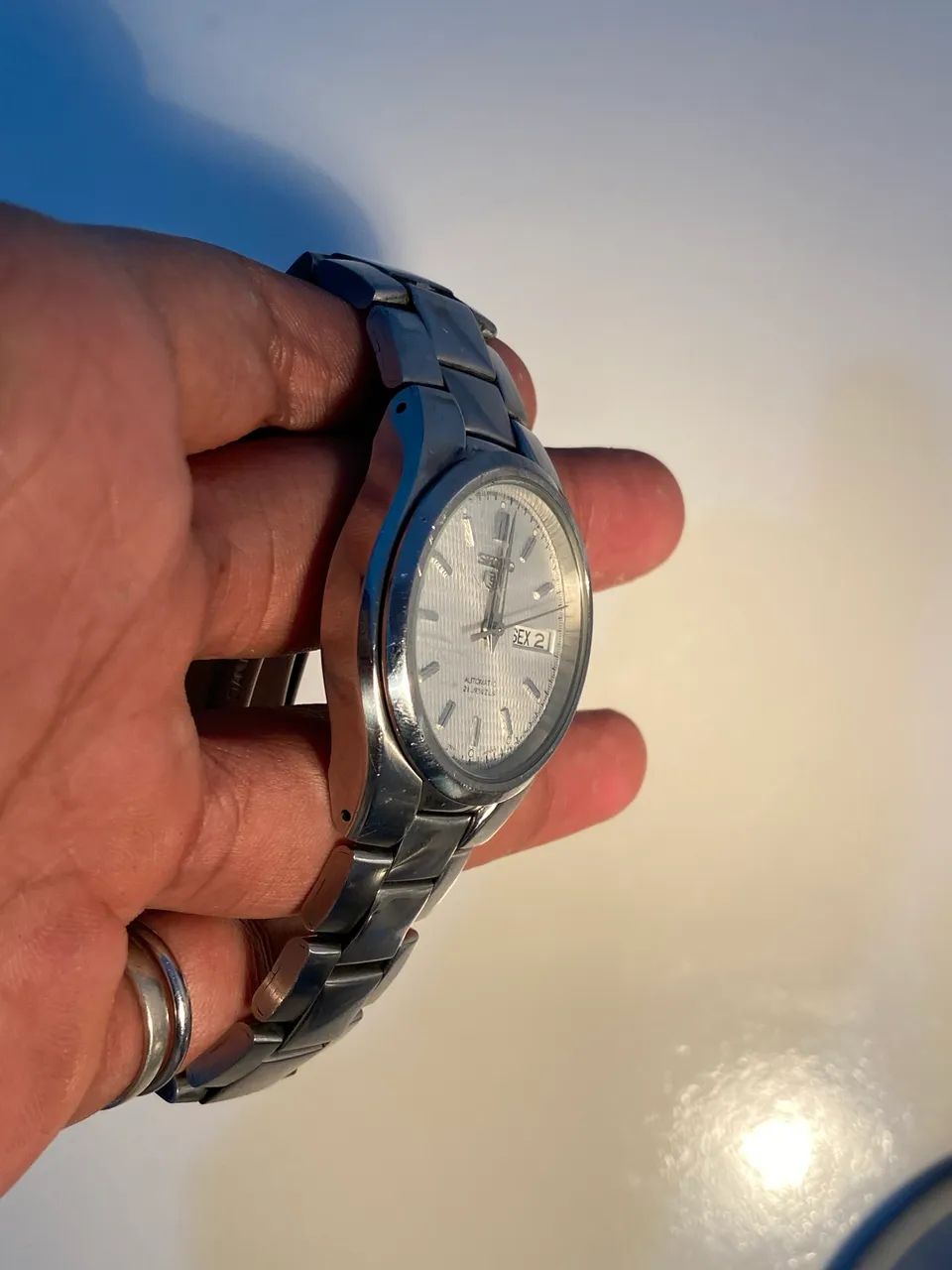 Seiko 5 branco com fundo transparente  - Foto 5