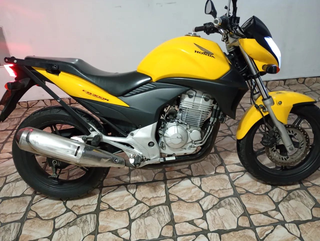 CB 300R 2010