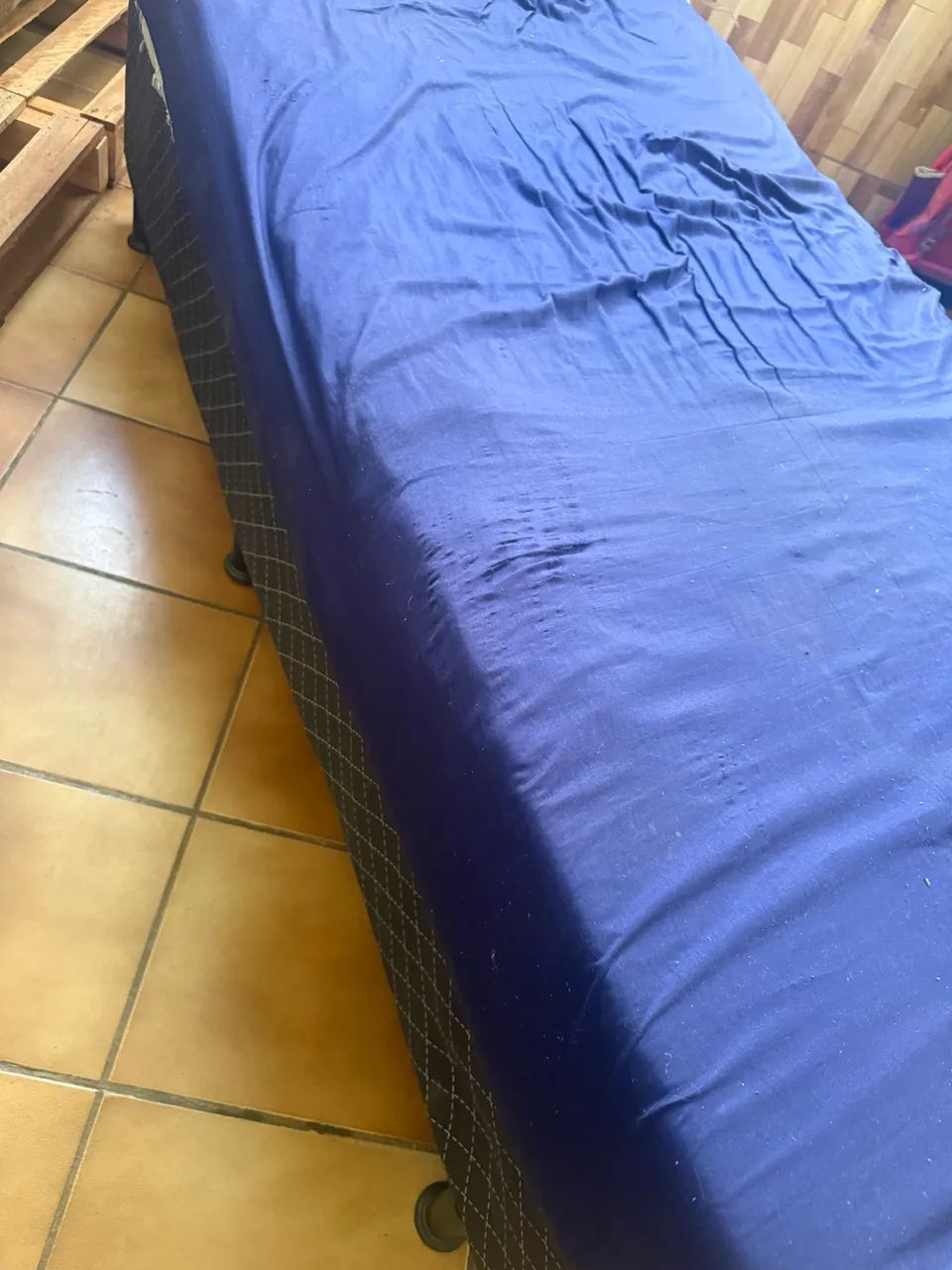 CAMA DE SOLTEIRO COM COLCHÃO 