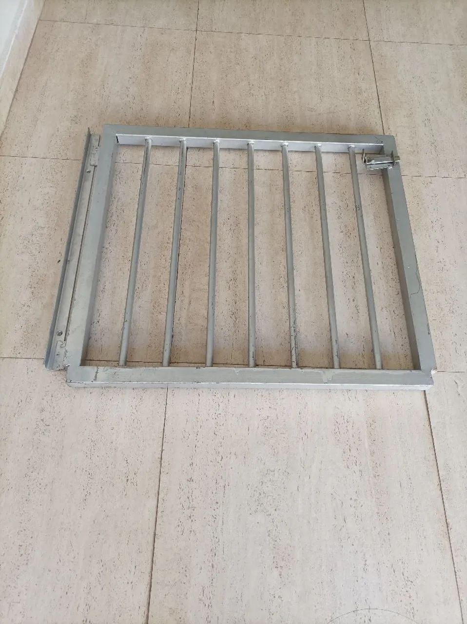 Grade de metal. Altura: 80cm. Comprimento: 90 cm. - Foto 5